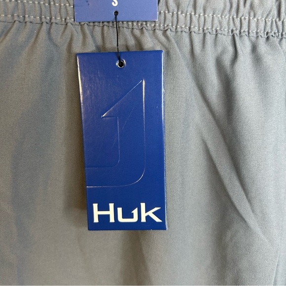 *NWT* Huk Men’s Pursuit Volley Shorts in Night Owl Gray, Size Small - Picture 11 of 13